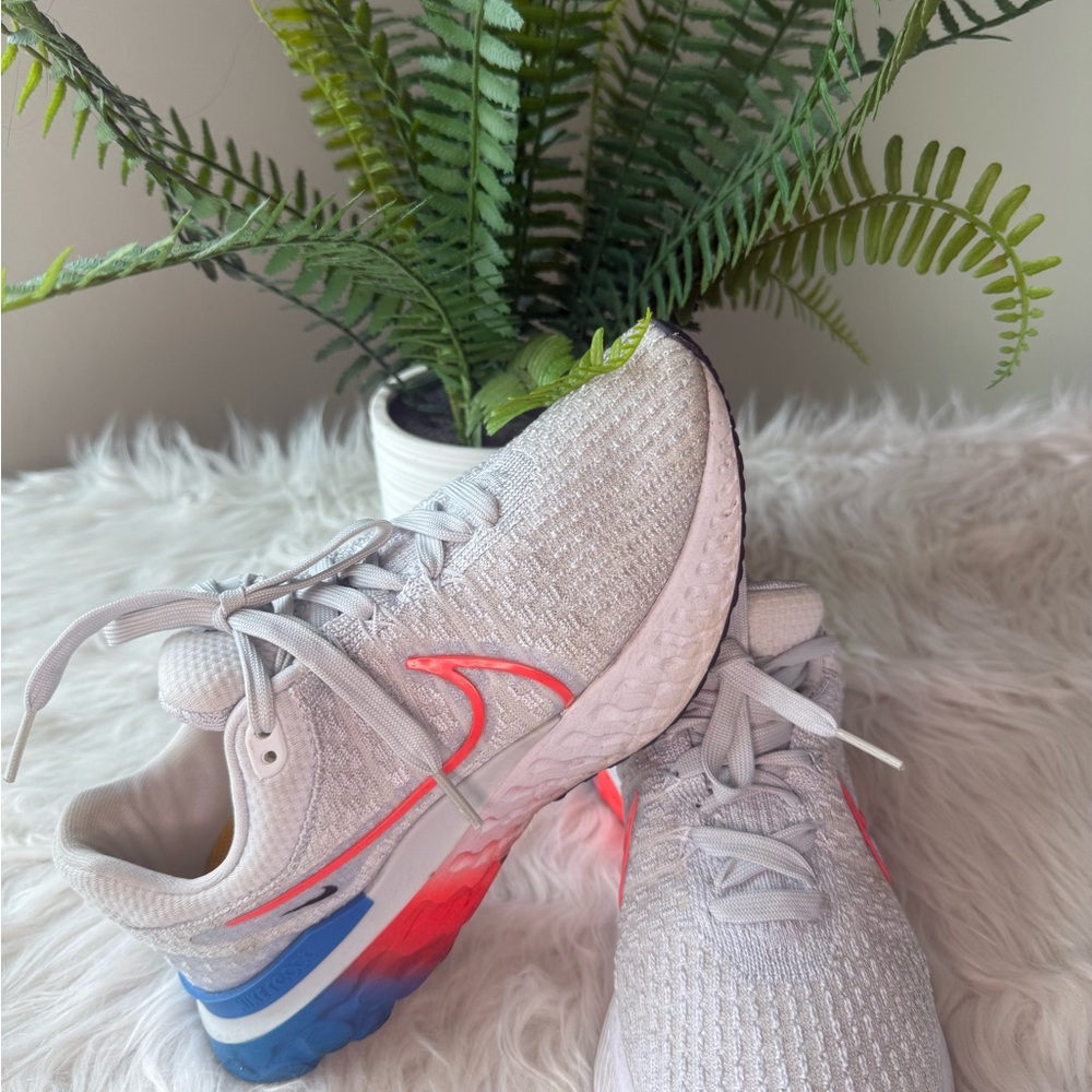 Stylish Women's Running Shoes - White and Blue